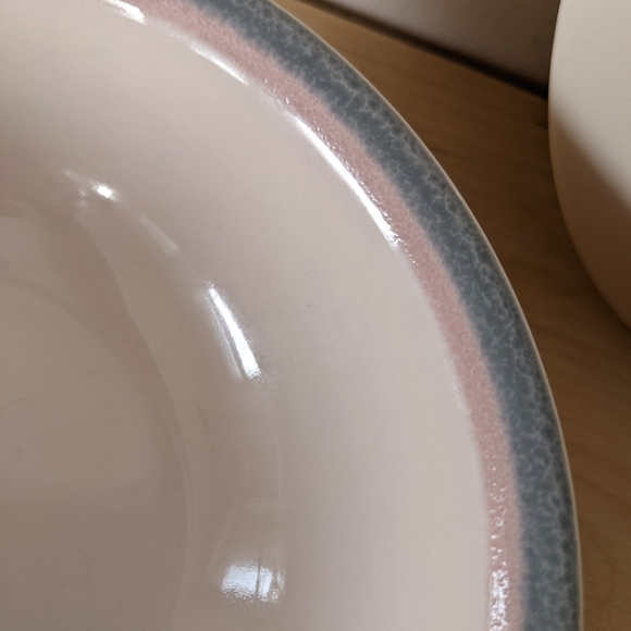 Aura Pink Pfaltzgraff soup bowls and one salad plate - Picture 8 of 12